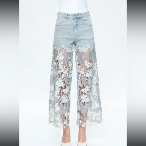 ✨Bayeas ‘Lesley Rhinestone Lace Jeans’✨